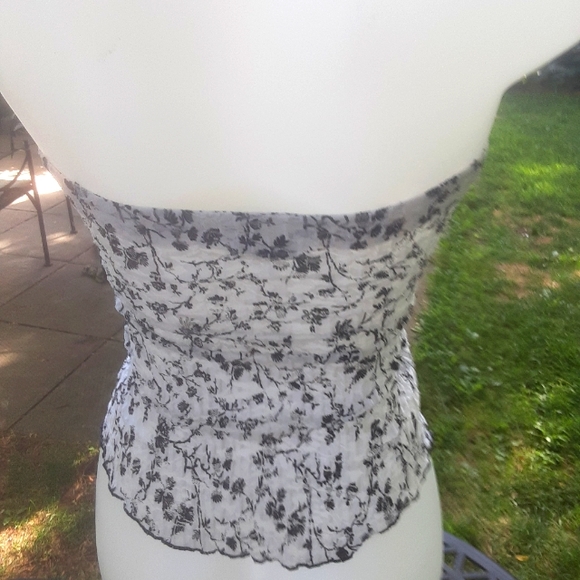 Size Xs le chateau lace floral faux corset - Picture 5 of 15